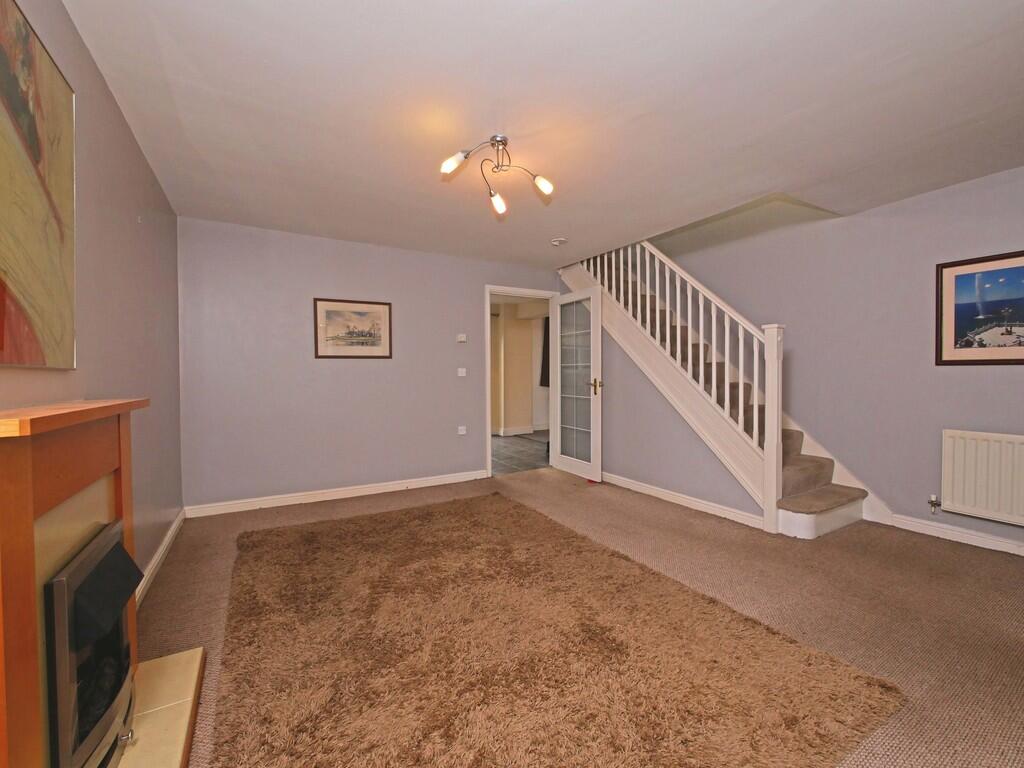 39 MOATHOUSE WAY ...