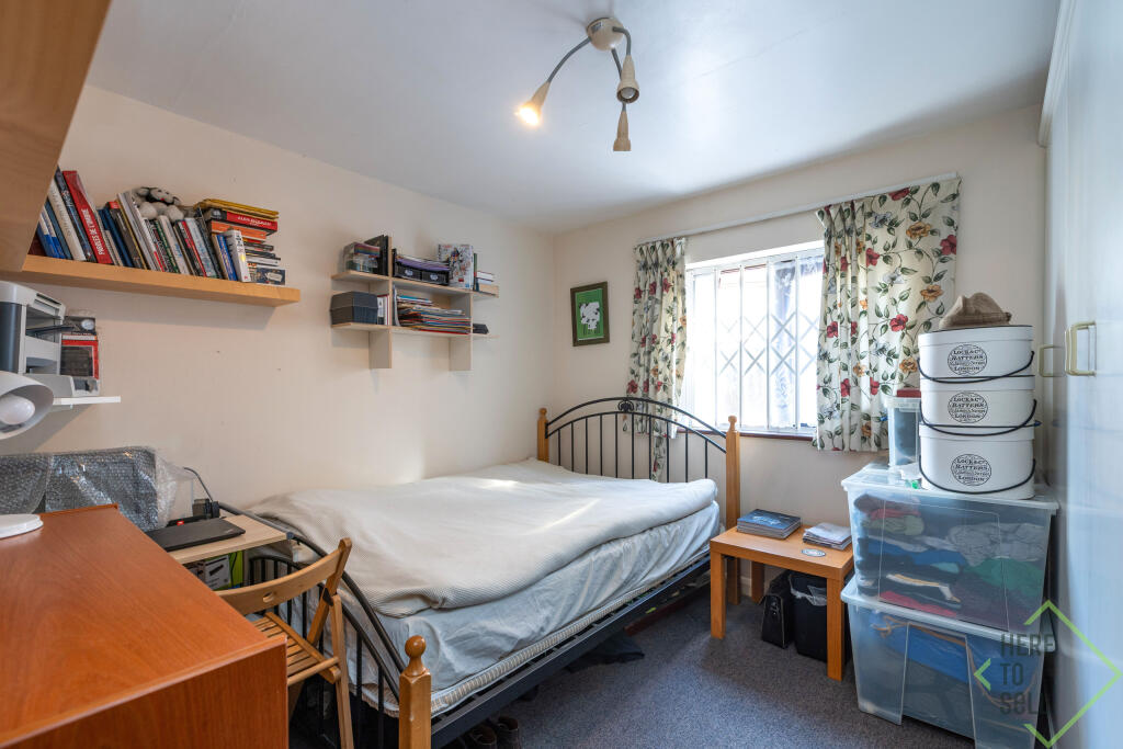 1 Barclay Court, 15 Dale Grove, N12 8XB-6