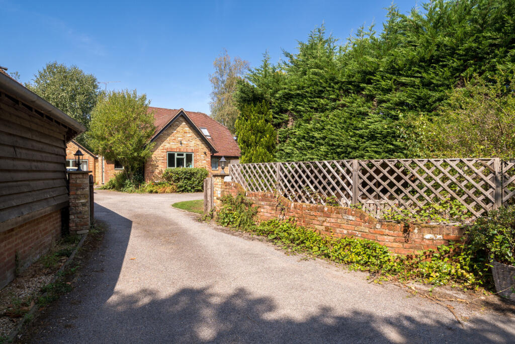 1333048-2-6893364...