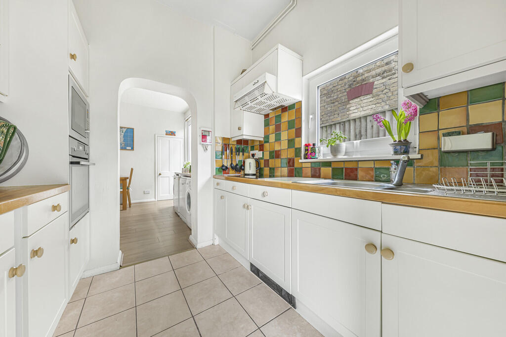 Kitchen (2)