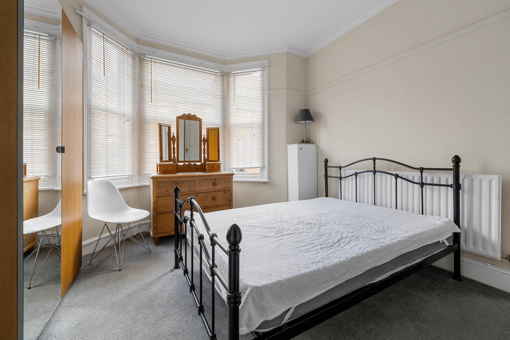 18 Gresford Avenu...