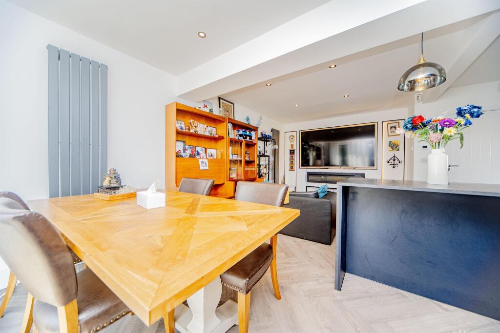 Kitchen Diner Lounge