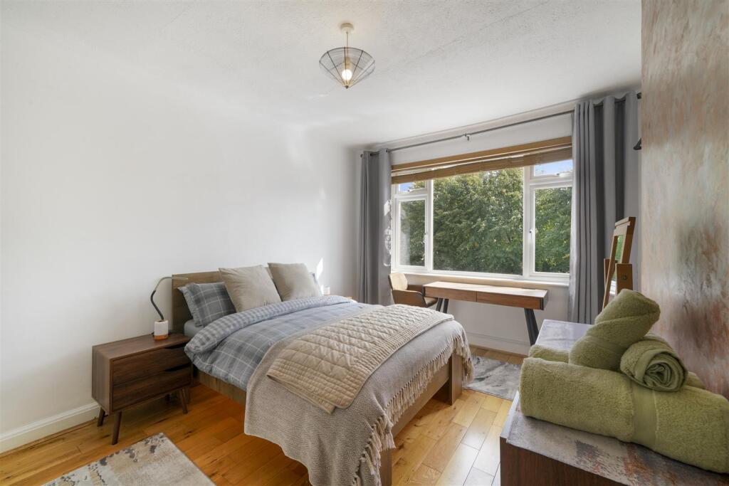 3A, Canada Park Parade - eo19ekgGllXUBYPj2092.jpg