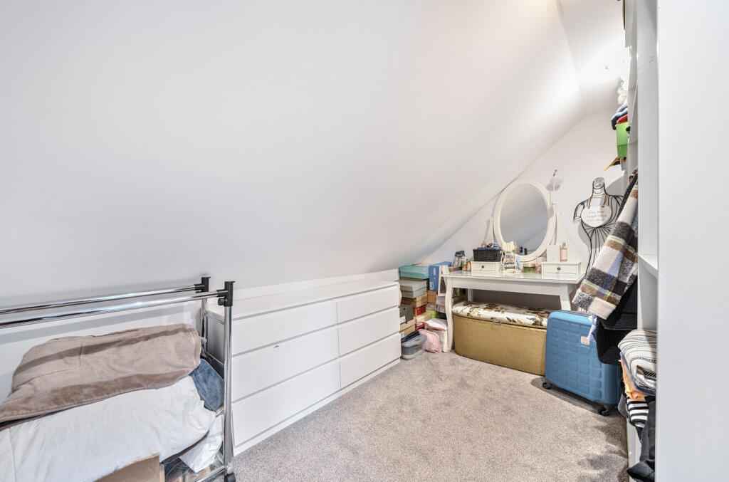 1304621-11-684897...