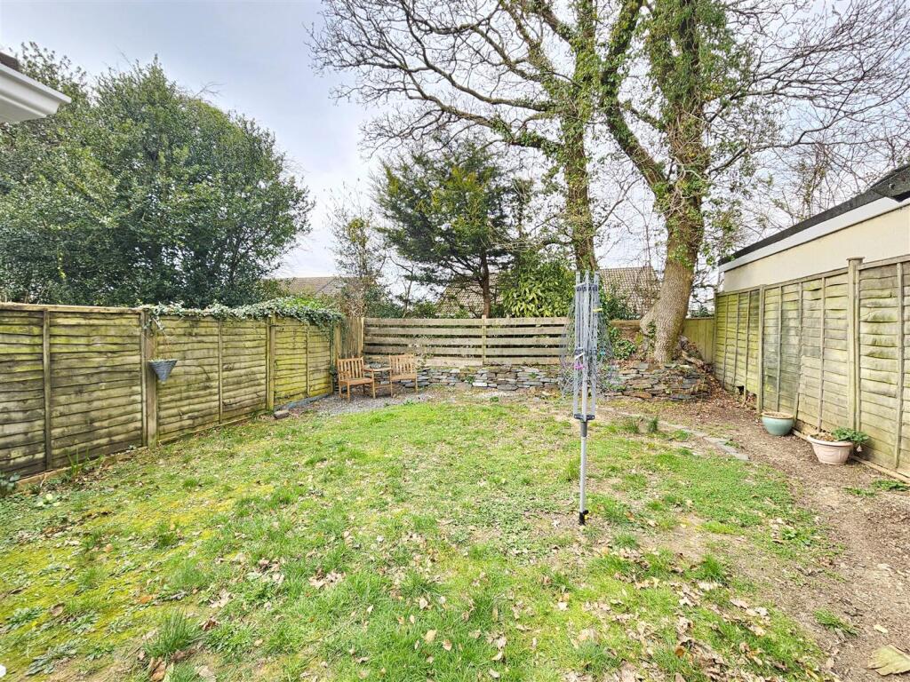 Rear Gardens.jpg