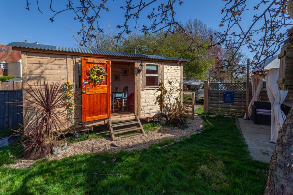 SHEPHERD'S HUT