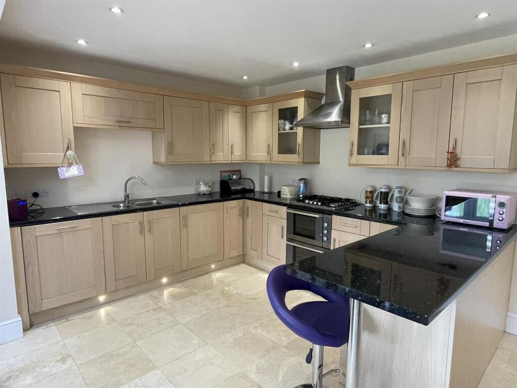 Kitchen 1