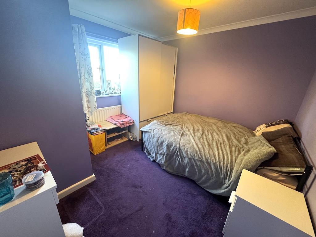 21 - Bedroom 3 (1).jpg