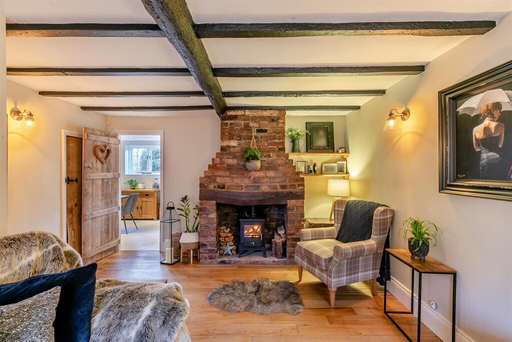 8632704-interior23.jpg