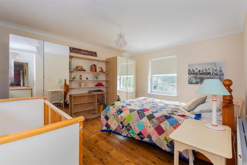 Oakwood House-37.jpg