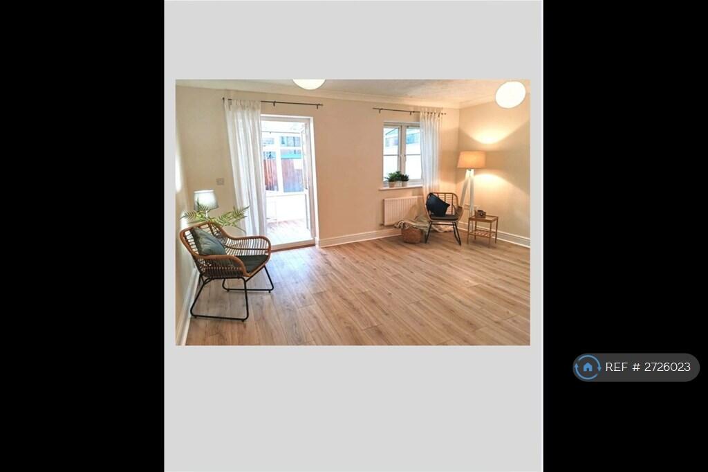 Large Multi Use Lounge Space