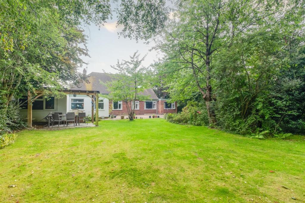 Constables - The Hawthorns-10-1.jpg