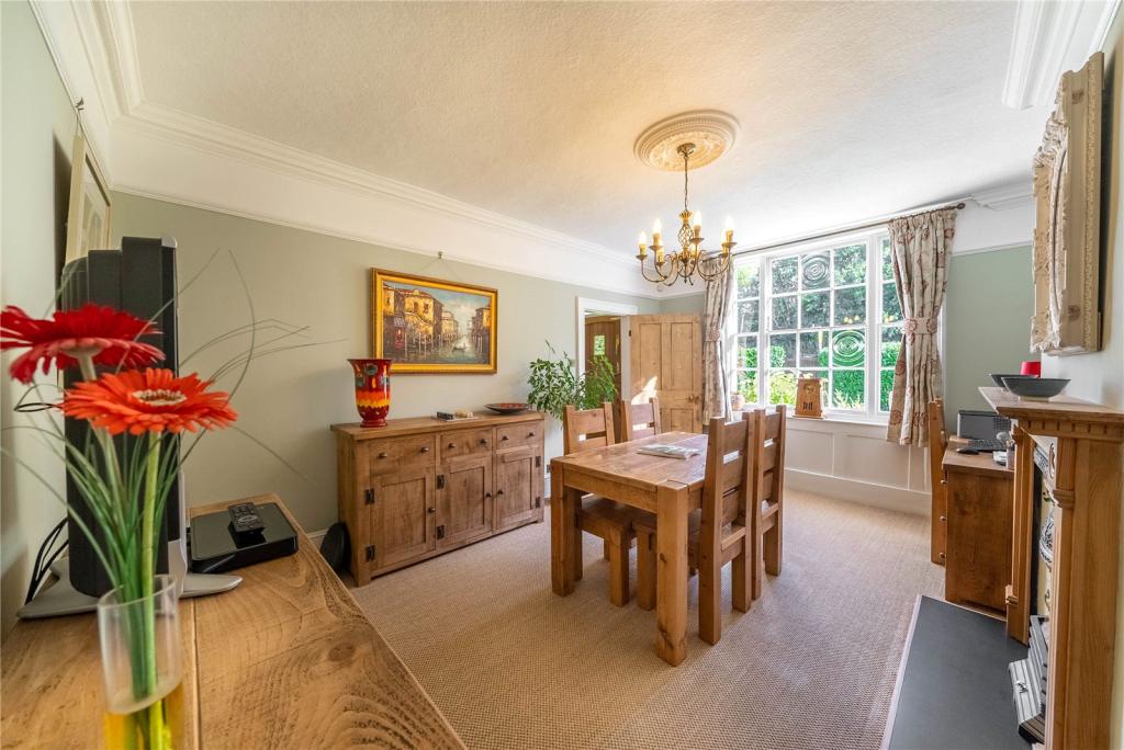Breakfast Room