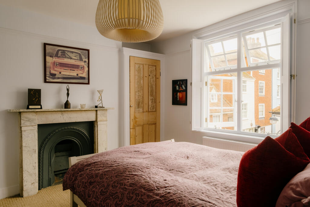 Croft-Hastings-WestHillCottage-Interior-30