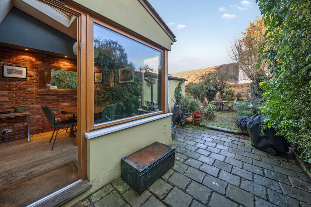 1396147-11-695e49...