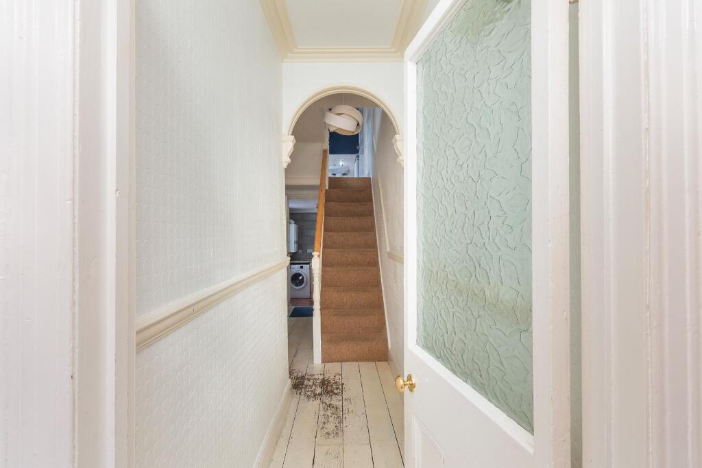 6S1CTN- Hallway A.jpg
