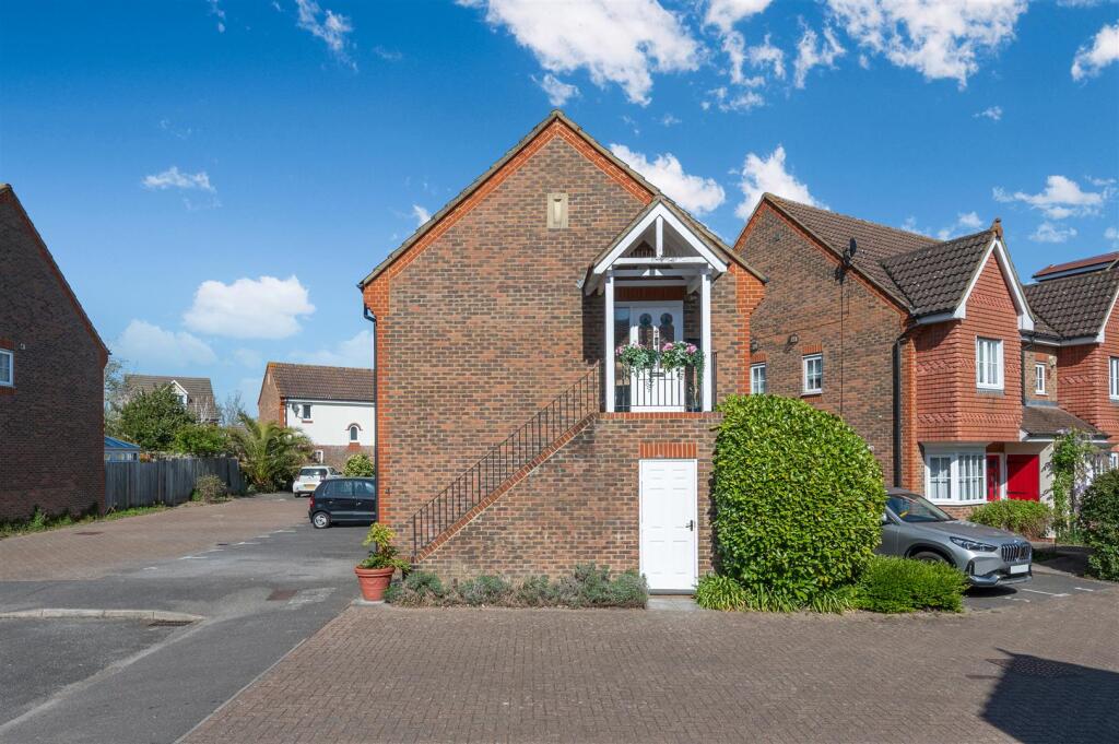 OSPREY CLOSE, 4-43.jpg