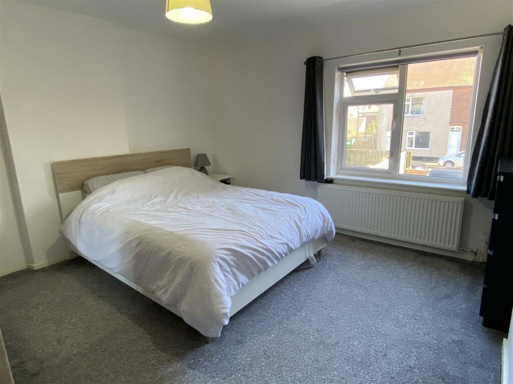 Main bedroom image 2