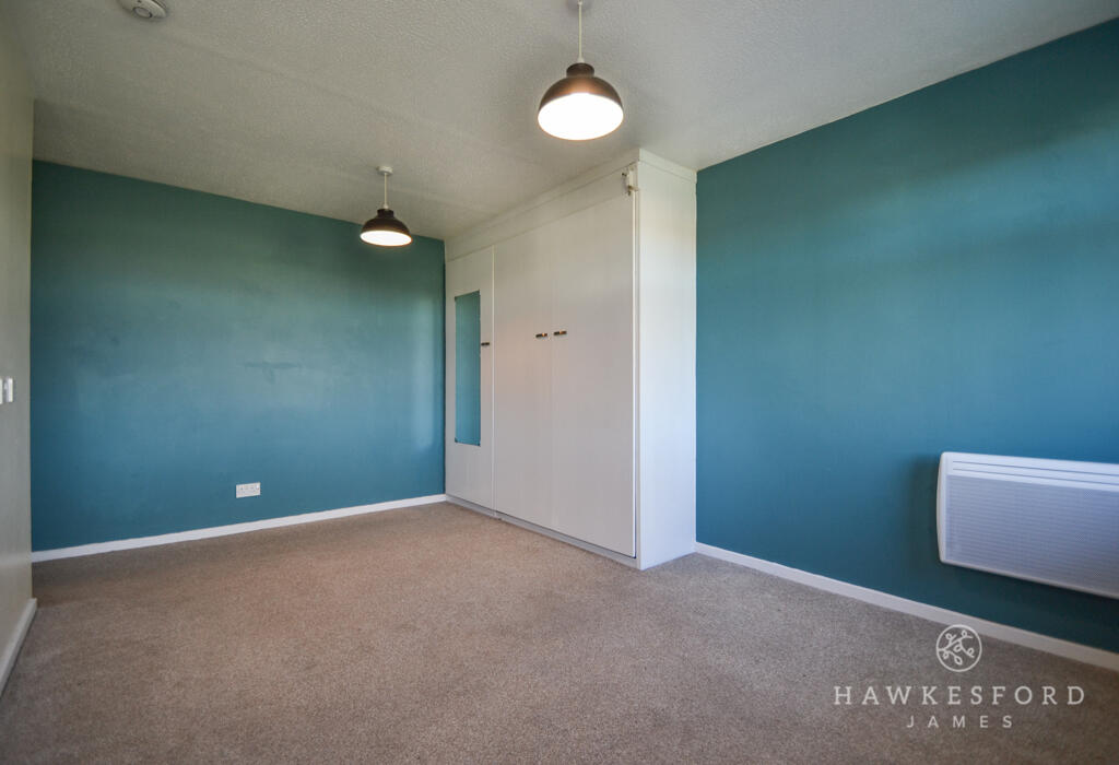 Satis Avenue, Sittingbourne - Living area