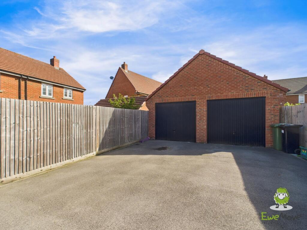 EweMove Estate Agents Basingstoke - Hewitt Road - 