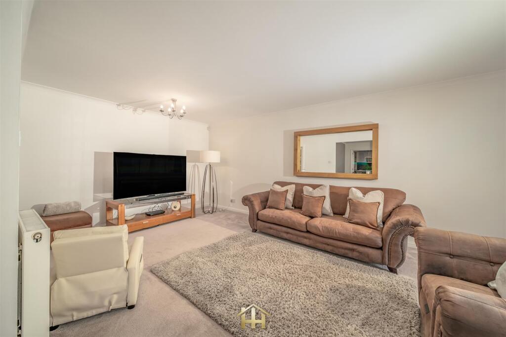 11 CASTLE WOOD AVE DD4 9FP 211025 EDIT (40 of 52).