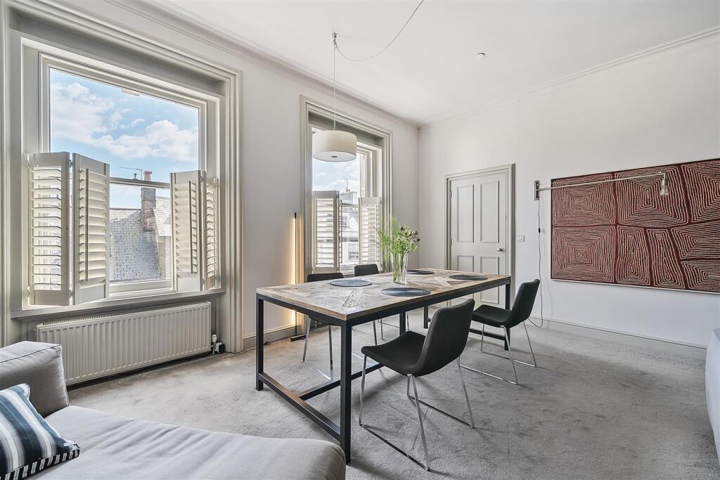 Sitting / Dining Room