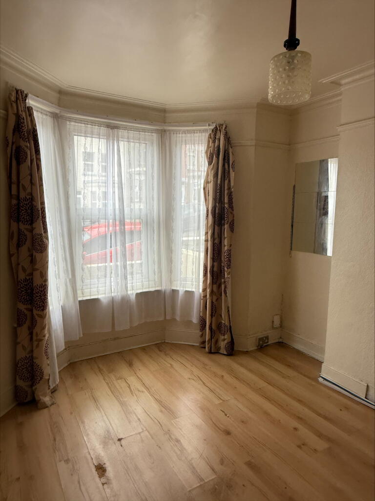 Lounge T202502240958.jpeg