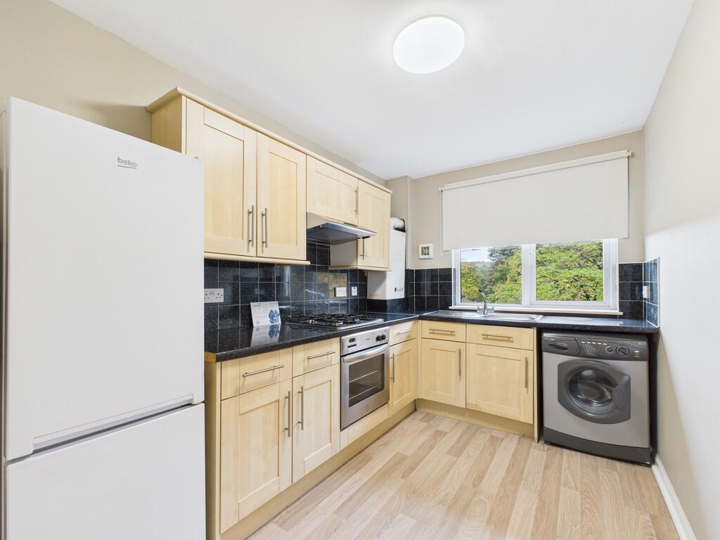 CAM05526G0-PR0048...