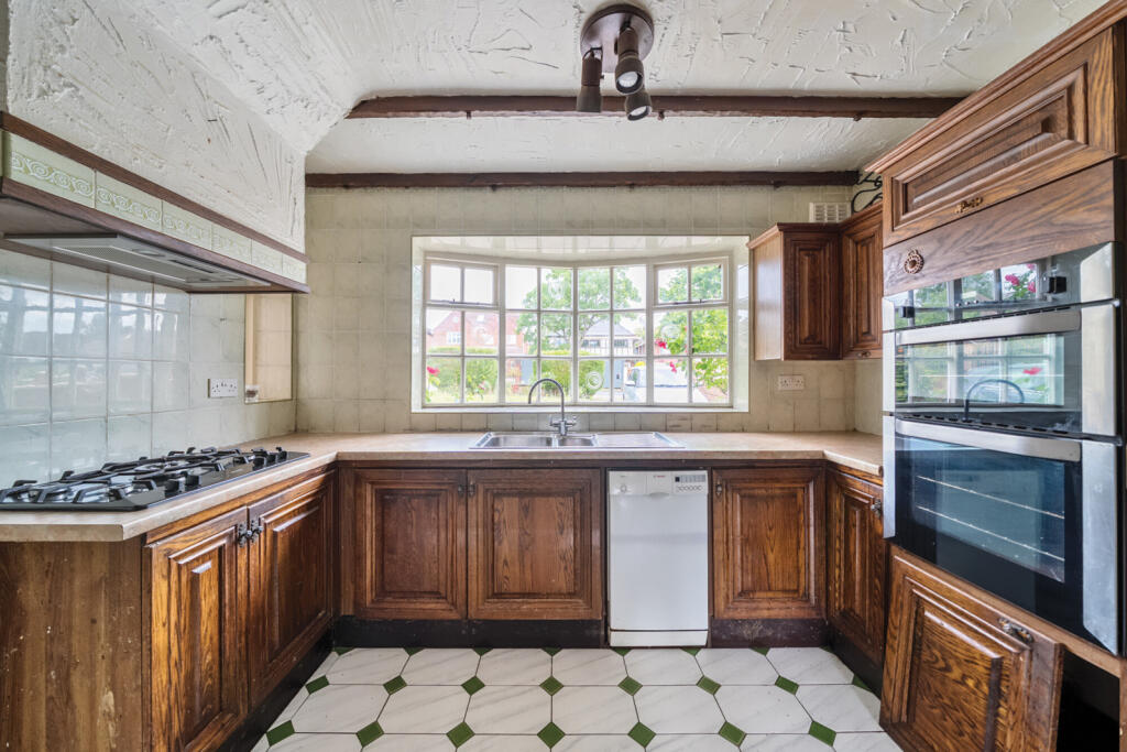 1296537-3-6836f14...