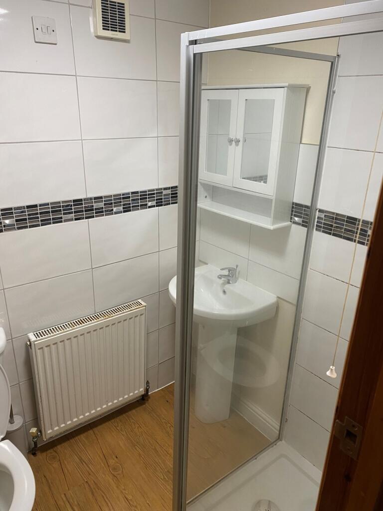 Shower-WC