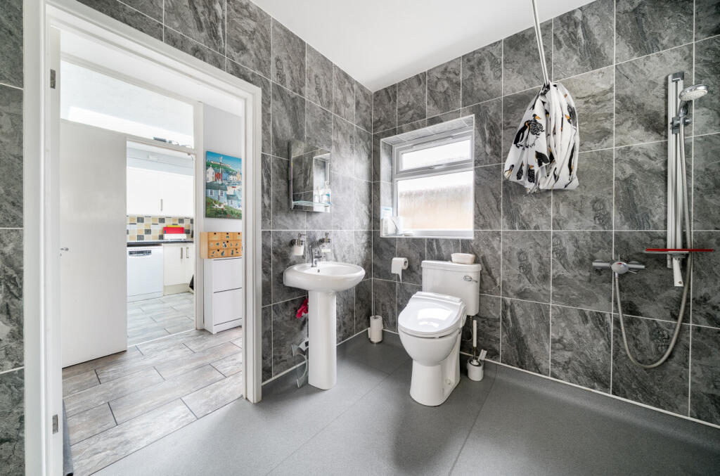 1305889-28-68489c...