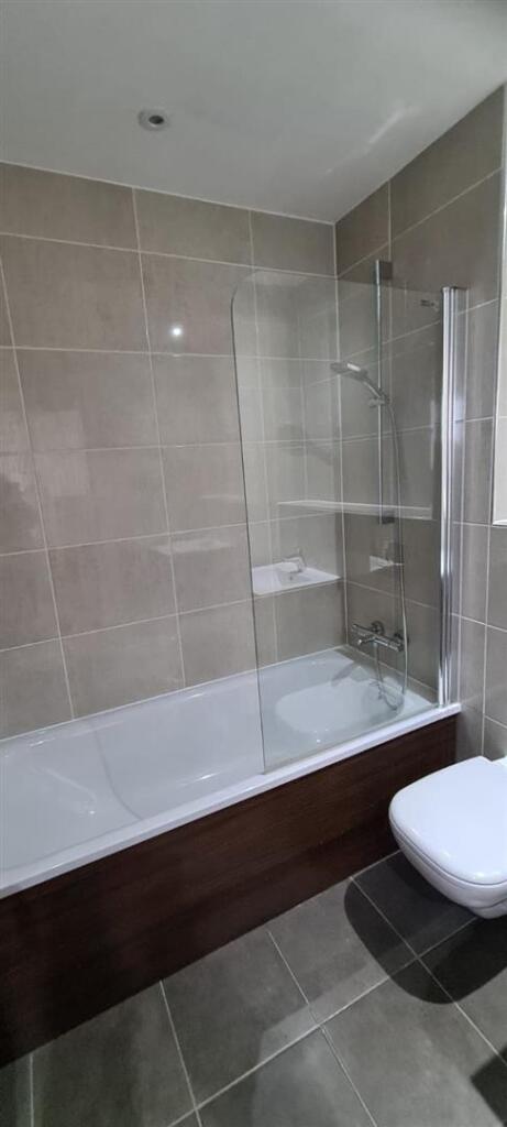 advertising pictures 1404 one Hagley rd_16.jpg