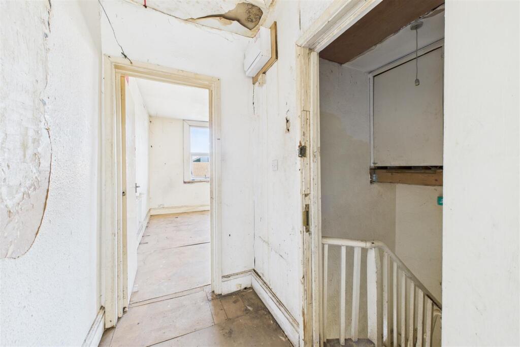 TFF, 36 Seymour Road, Easton, Bristol BS5 0UN | Le