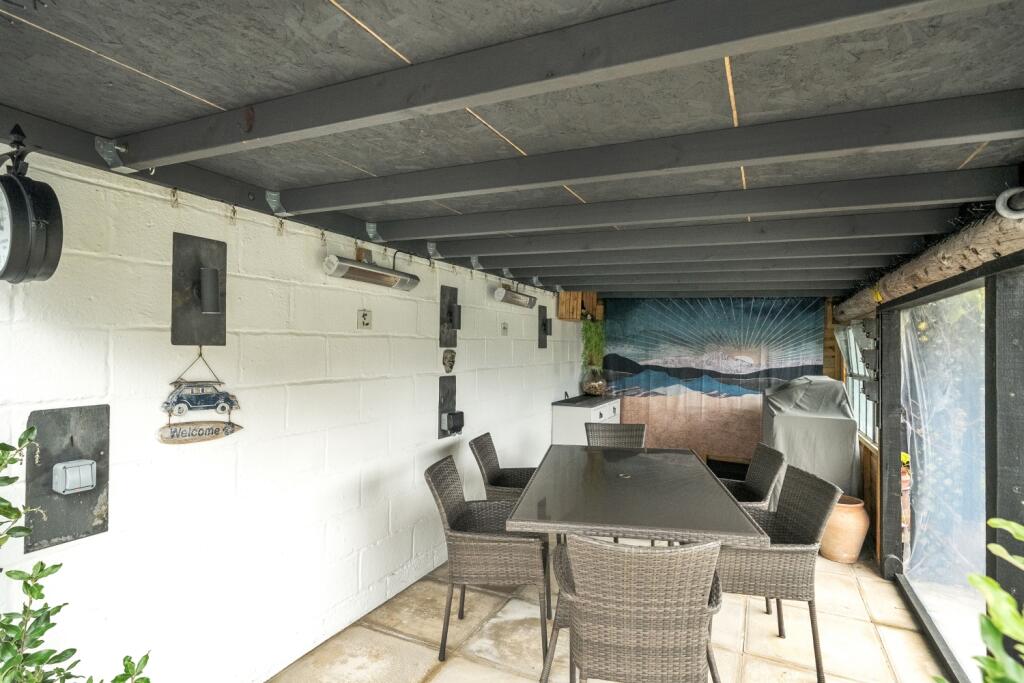 1381234-13-6914aa4d81cfd-ARW copy