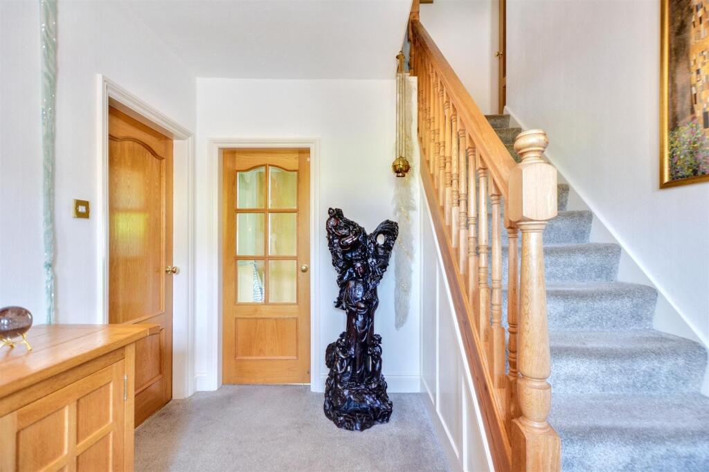 Entrance Hall_1.jpeg