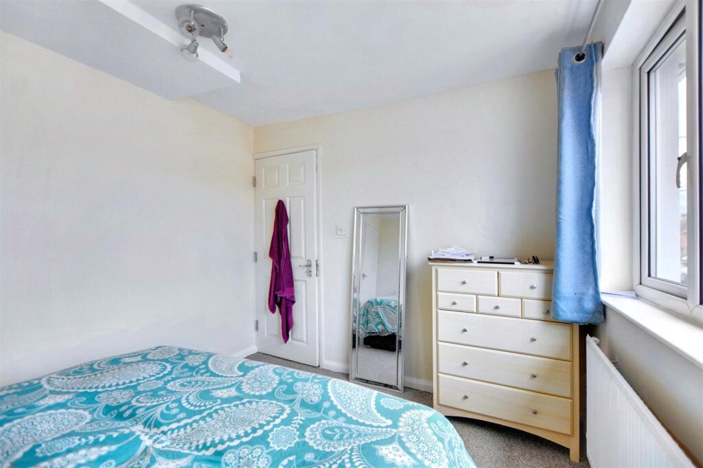Bedroom 2_4.jpeg