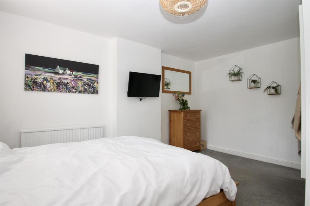 Principle Bedroom 1.jpg