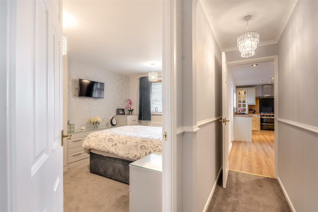 8583379-interior27.jpg