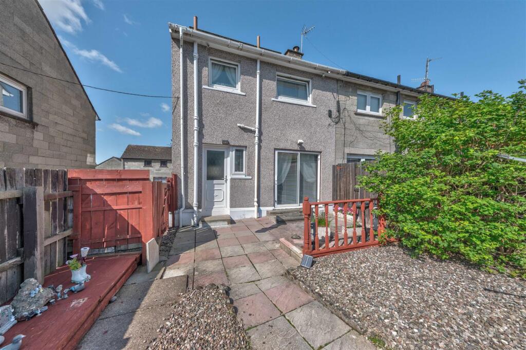 37 Gourdie Place Dundee-13.JPG