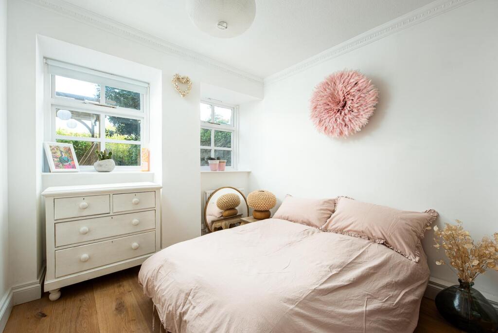 Bedroom2_1.jpg