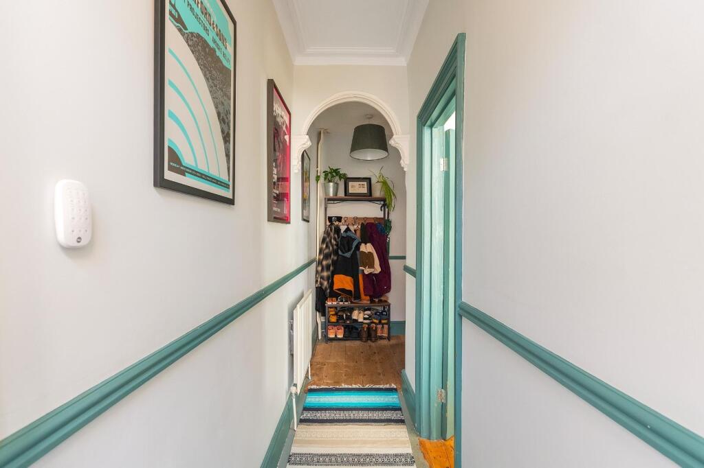 0B6ALH - Hallway A.jpg