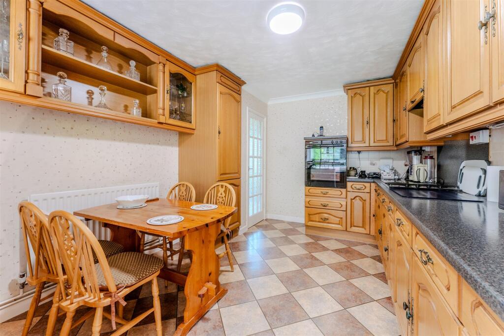 Kitchen/Breakfast Room