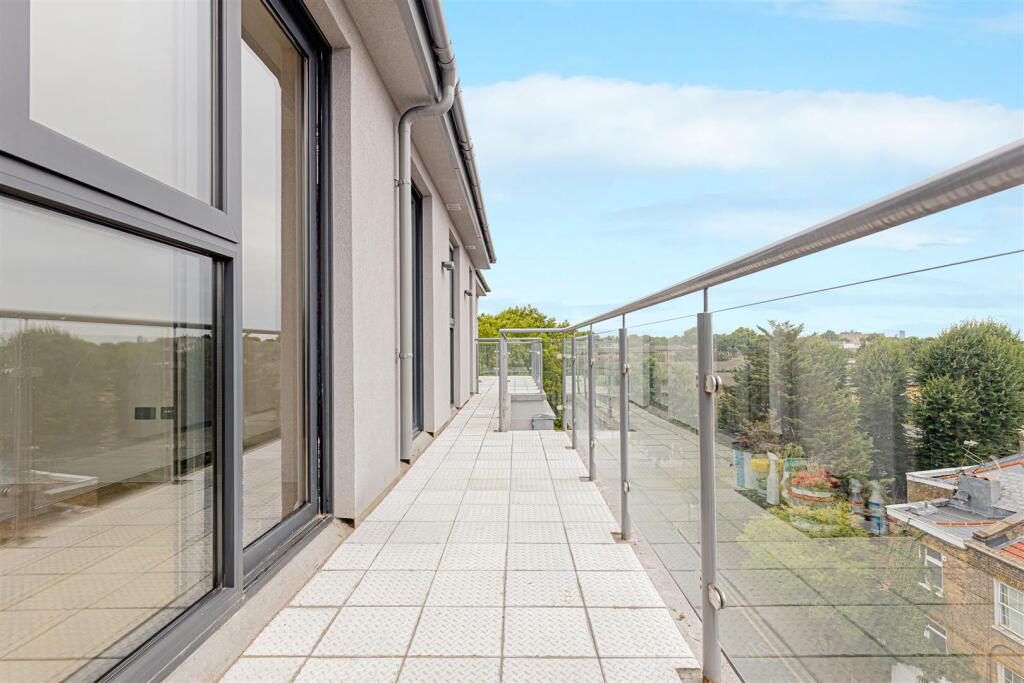 eninsula Court (29).jpg