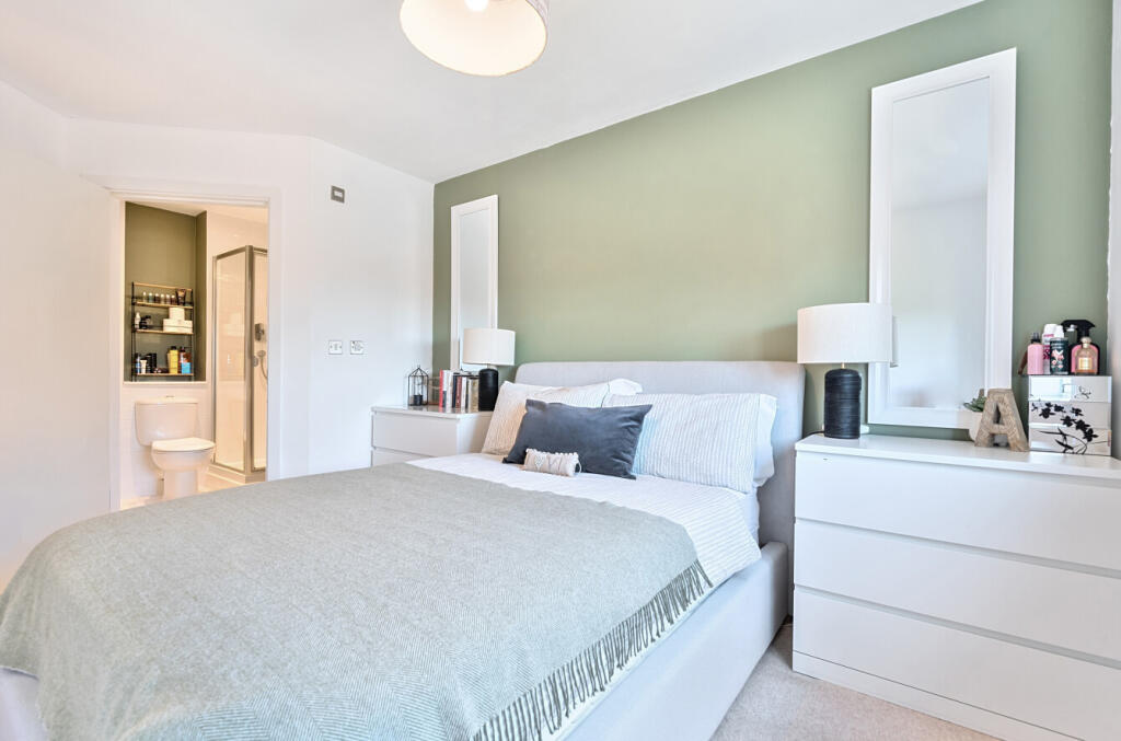 1289564-6-682709a...