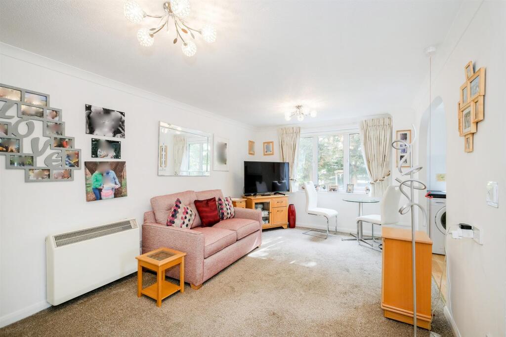 32 Westminster Ct-7_web.jpg