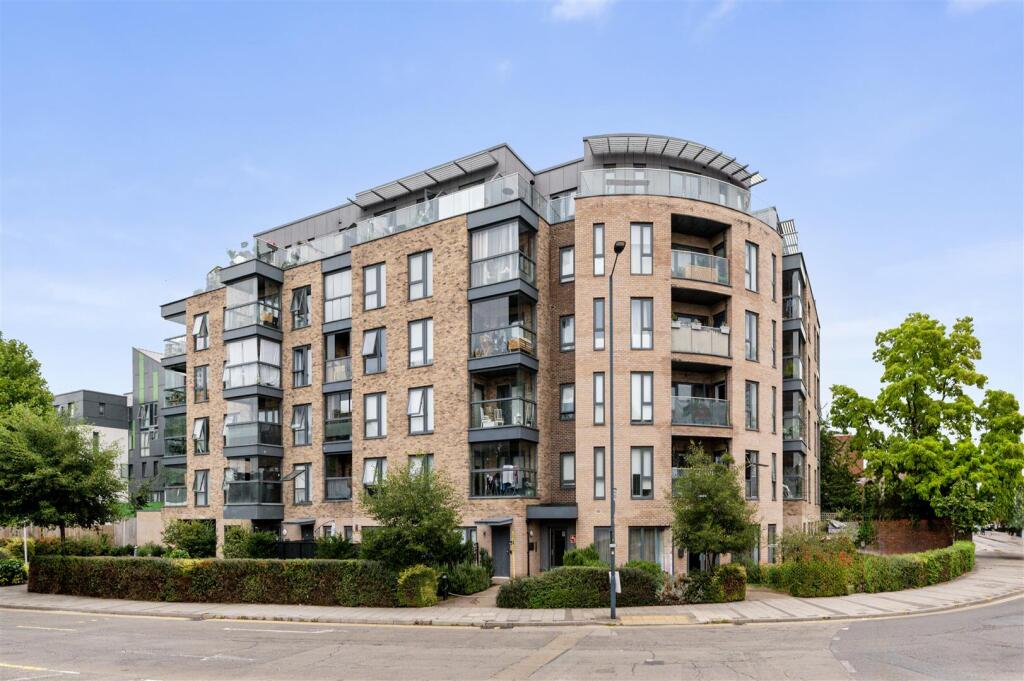 Daniels_1 Canaletto Court, Neasden Lane, NW10 2TS_
