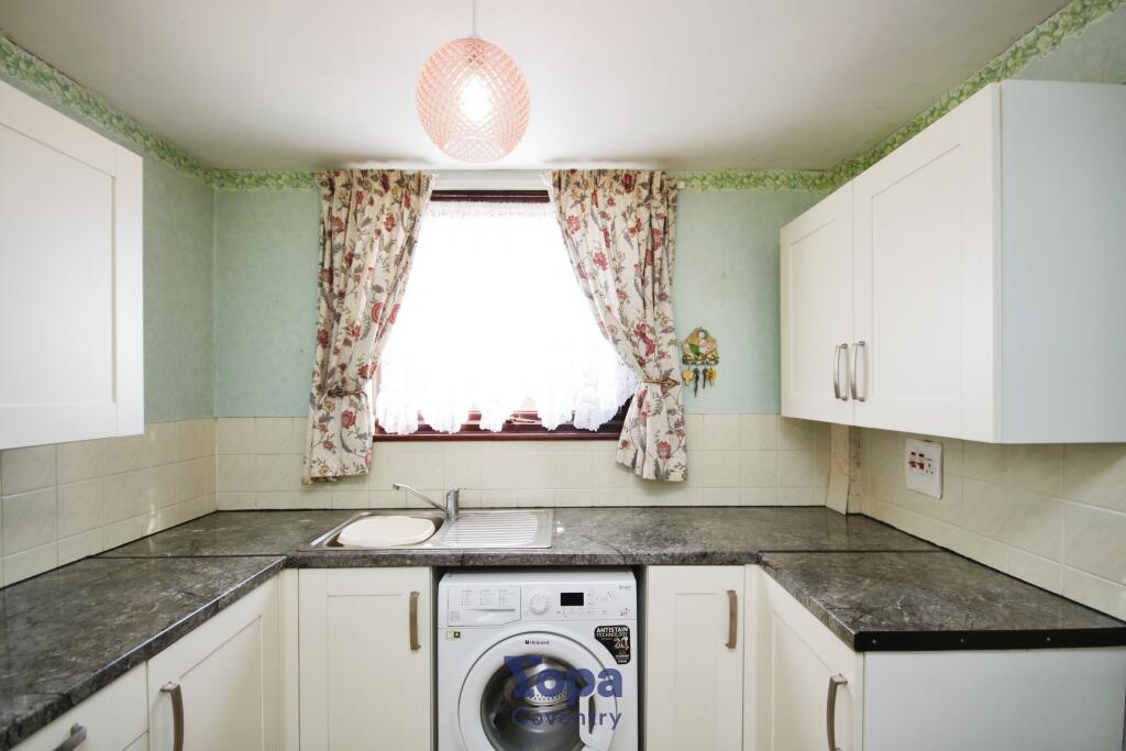 Ee637ee9-Kitchen 203.JPG