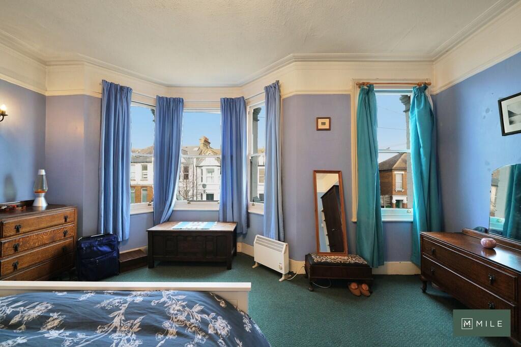 62 Leghorn Road -...