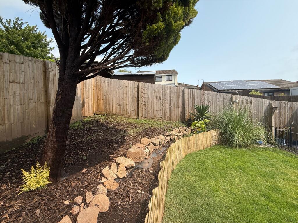 8C86DDEB-1FA4-46FF-9CDF-8CCC3EFD5497