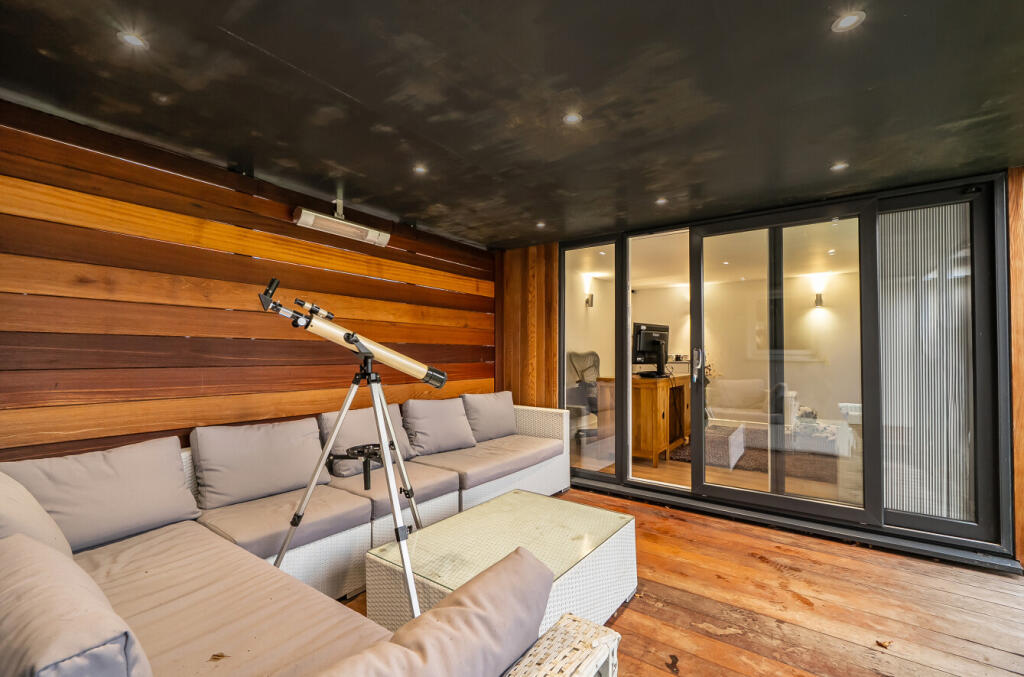 1386699-22-693188...